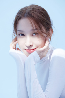 《年轻女教师》在线观看
